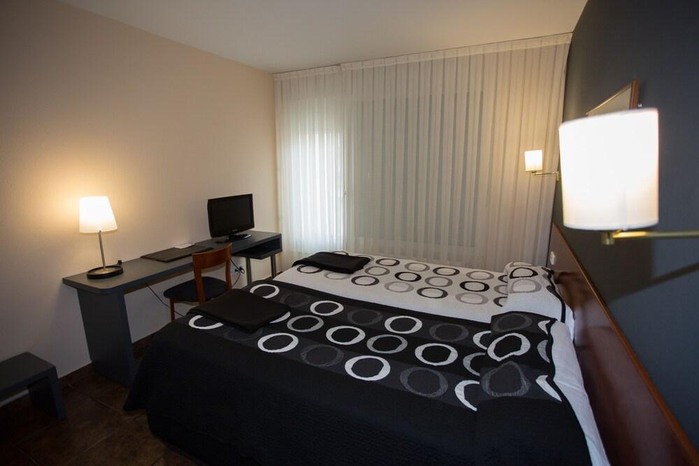 Hotel Yerri Эстелла Экстерьер фото