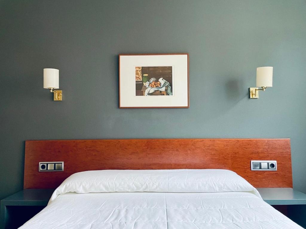 Hotel Yerri Эстелла Экстерьер фото