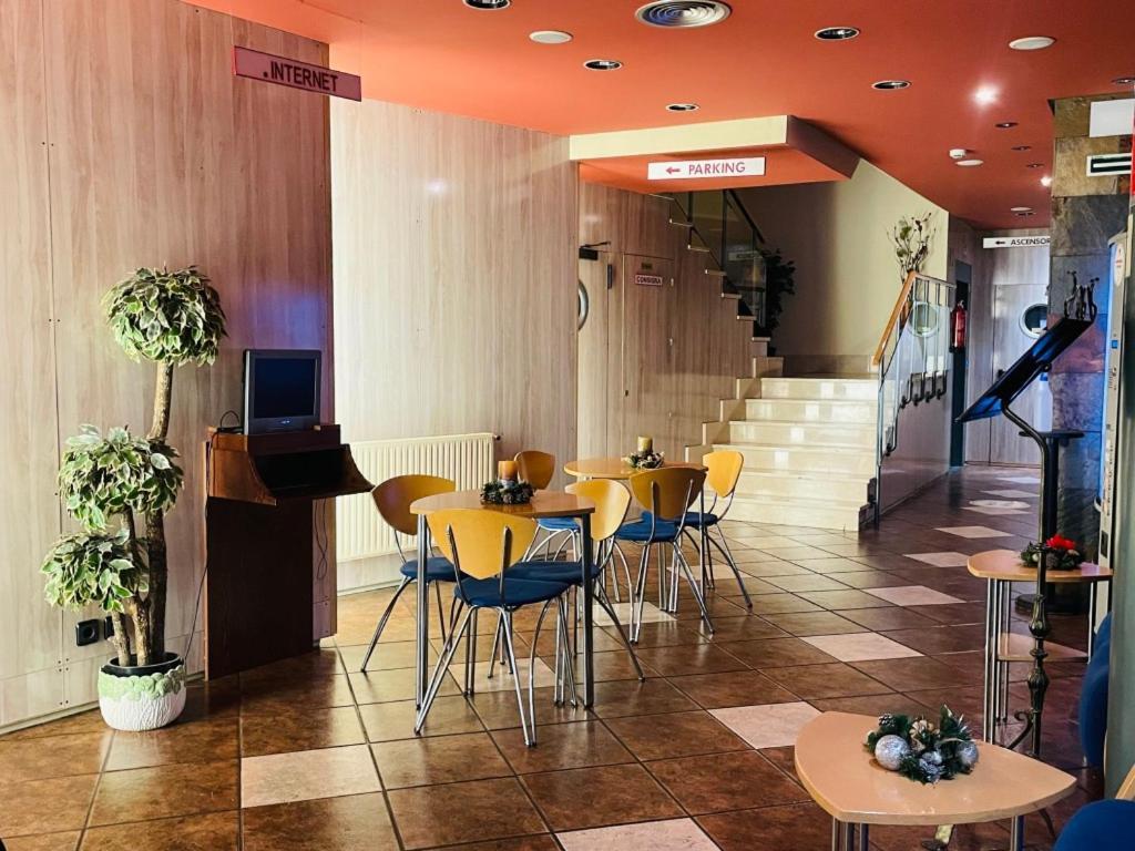 Hotel Yerri Эстелла Экстерьер фото
