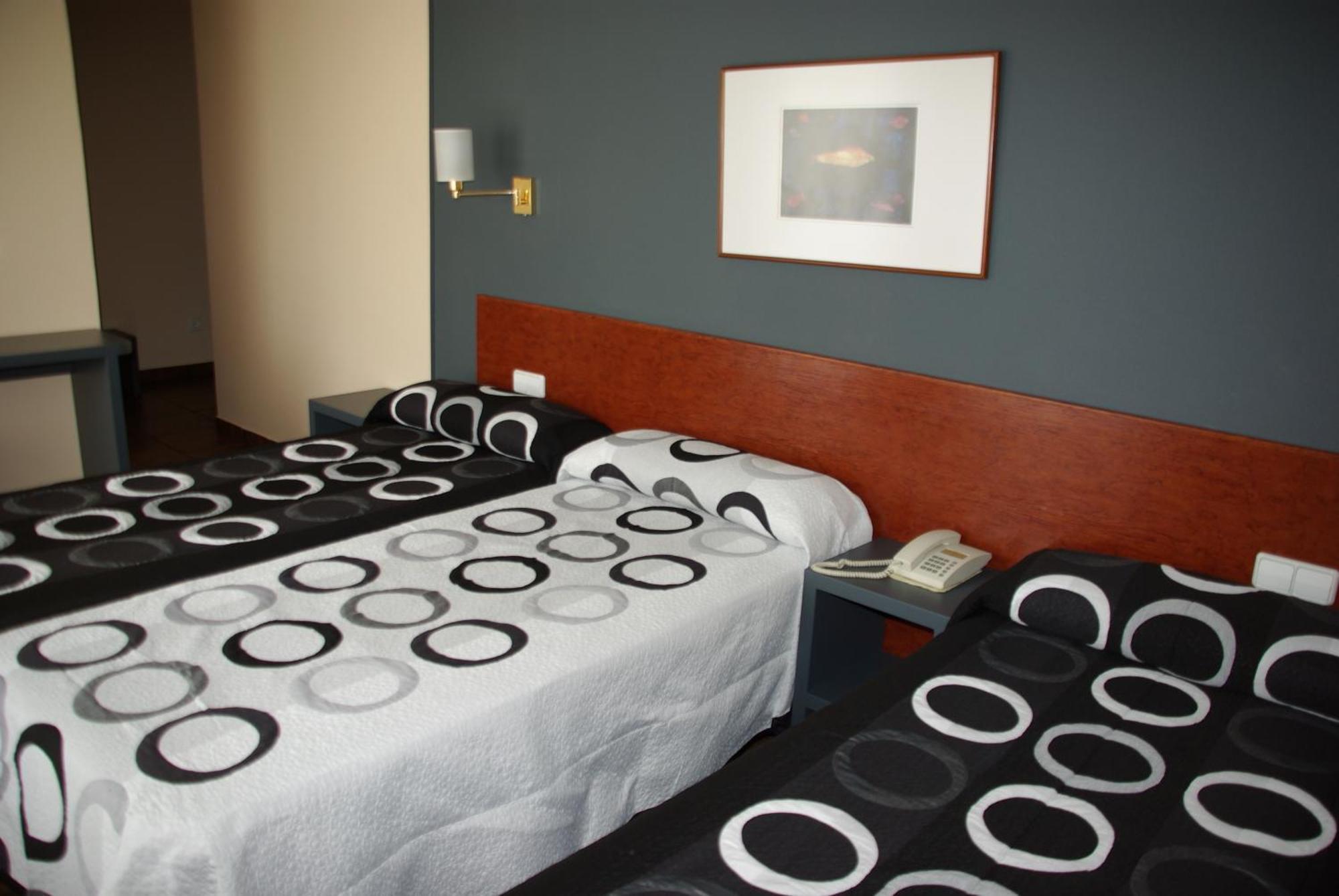 Hotel Yerri Эстелла Экстерьер фото