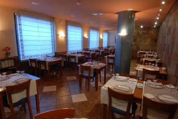 Hotel Yerri Эстелла Экстерьер фото