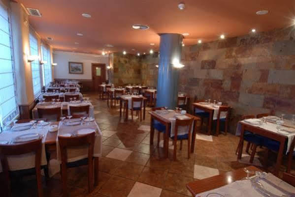 Hotel Yerri Эстелла Экстерьер фото
